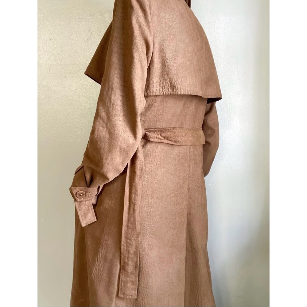 Vintage Gorgeous Long Trench Coat w/ Faint Faux Crocodile Textured Pattern - Picture 5 of 9